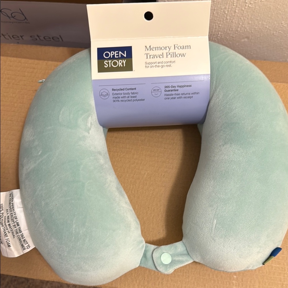 Memory Foam Travel Pillow - Green